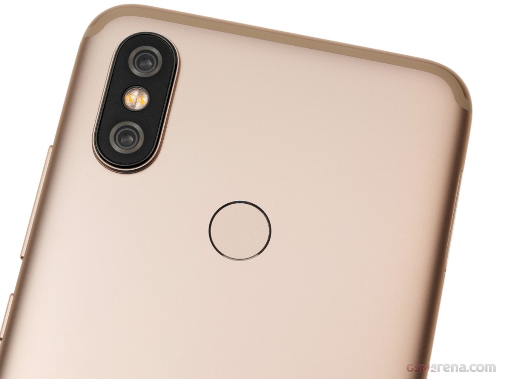 Xiaomi Mi A2 (Mi 6X) hands-on photo 13