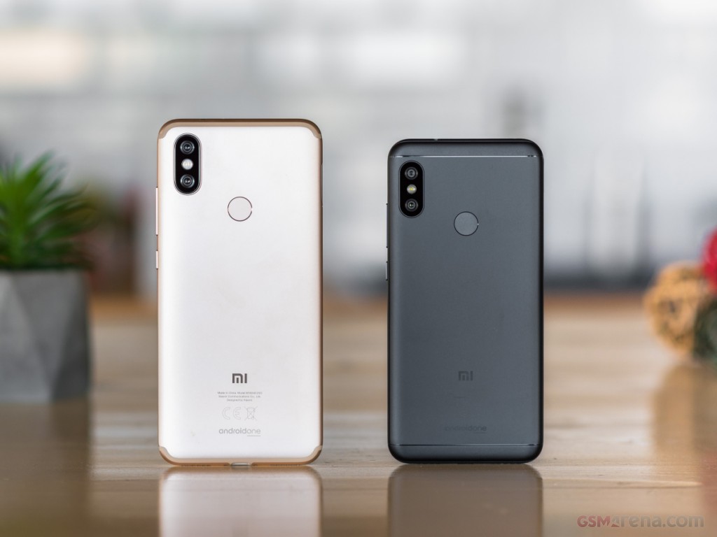 Xiaomi Mi A2 Lite (Redmi 6 Pro) hands-on photo 6