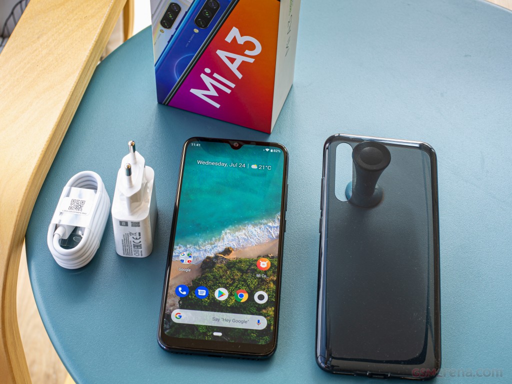 Xiaomi Mi A3 hands-on photo 1