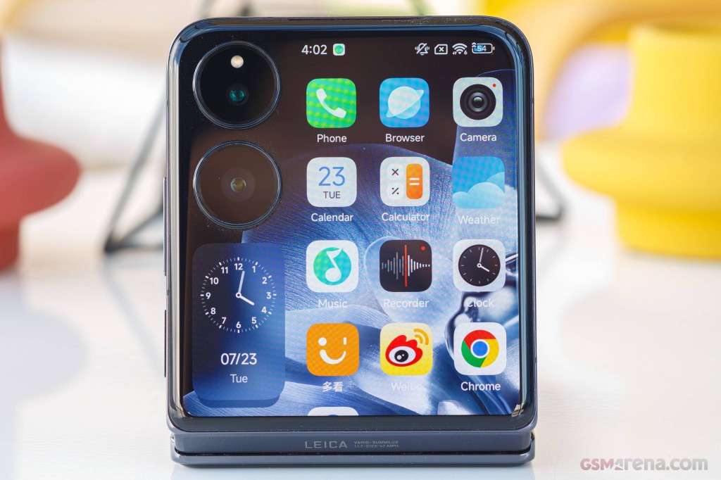 Xiaomi Mix Flip hands-on photo 5