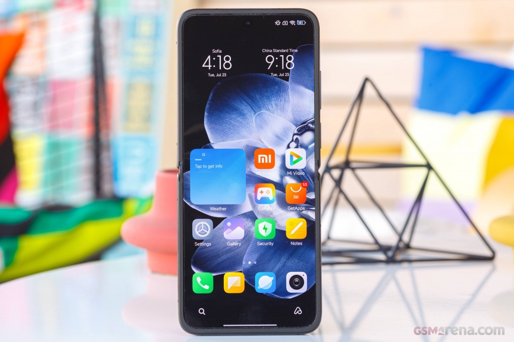 Xiaomi Mix Flip hands-on photo 11