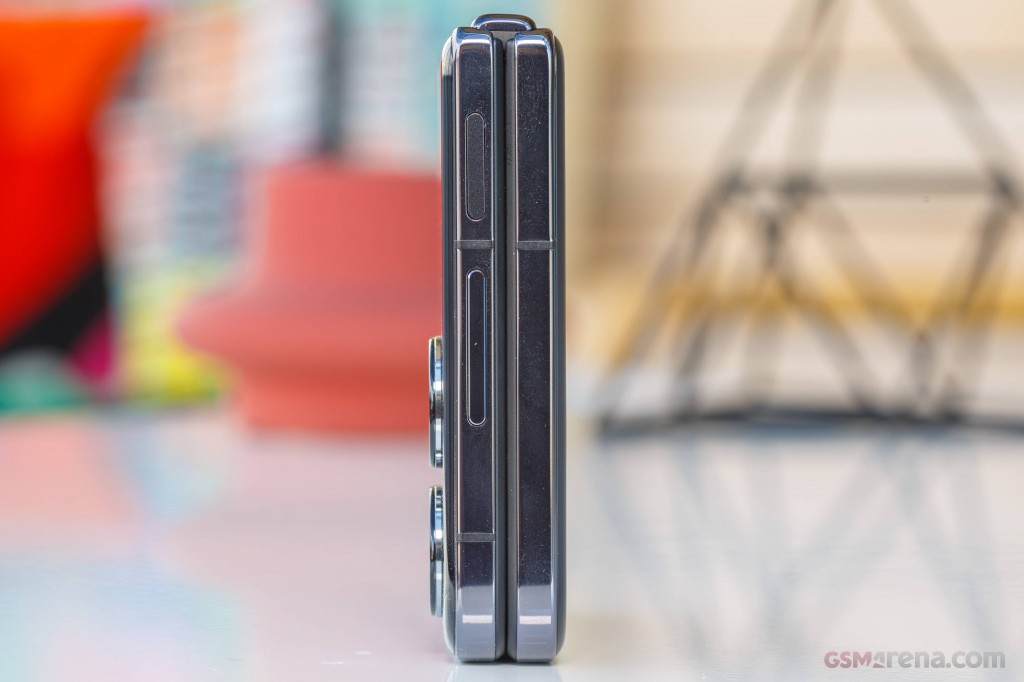 Xiaomi Mix Flip hands-on photo 13