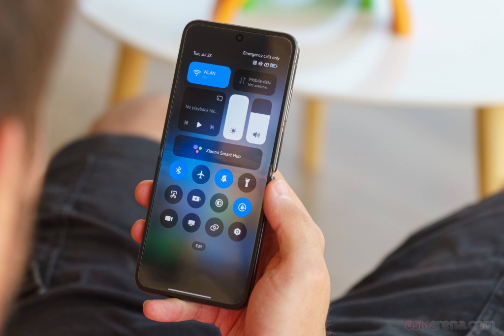 Xiaomi Mix Flip hands-on photo 15