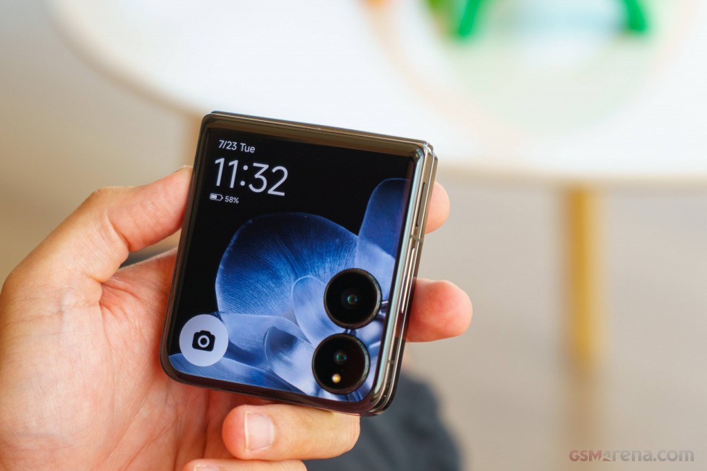 Xiaomi Mix Flip hands-on photo 24