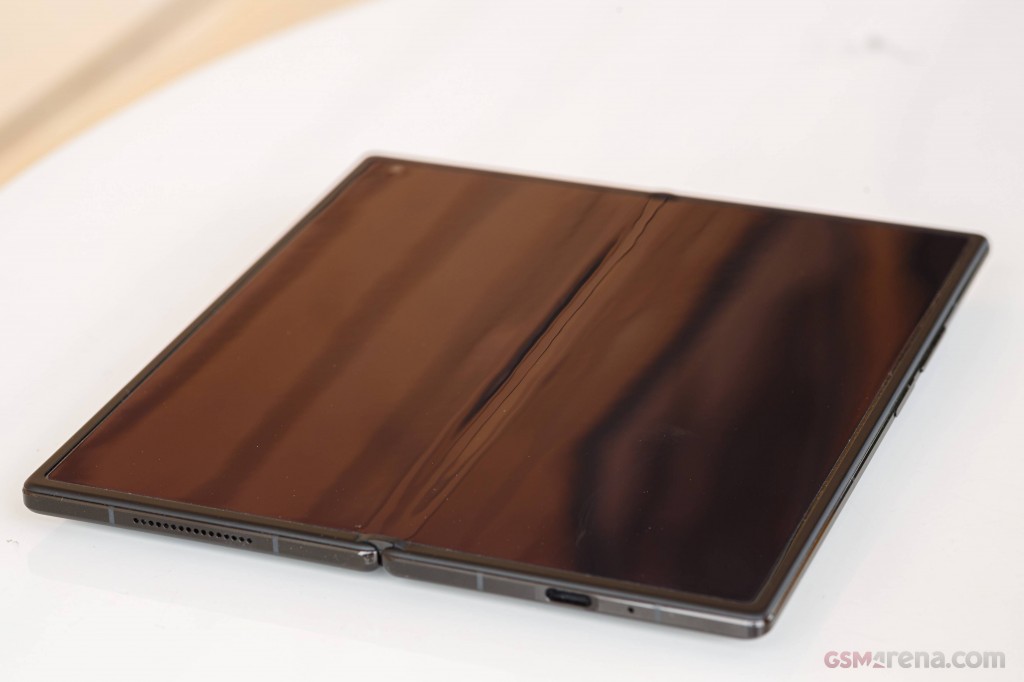 Xiaomi Mix Fold 3 hands-on photo 23