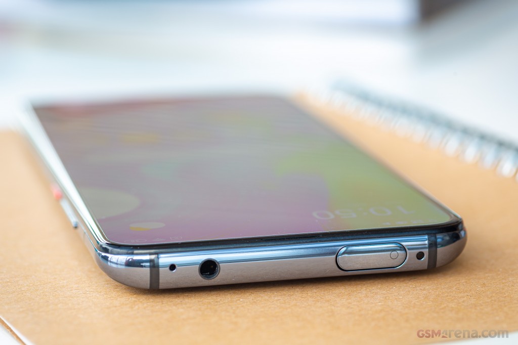 Xiaomi Poco F2 Pro hands-on photo 10