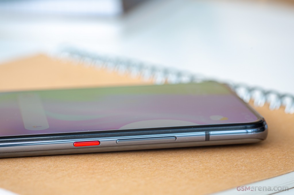 Xiaomi Poco F2 Pro hands-on photo 11