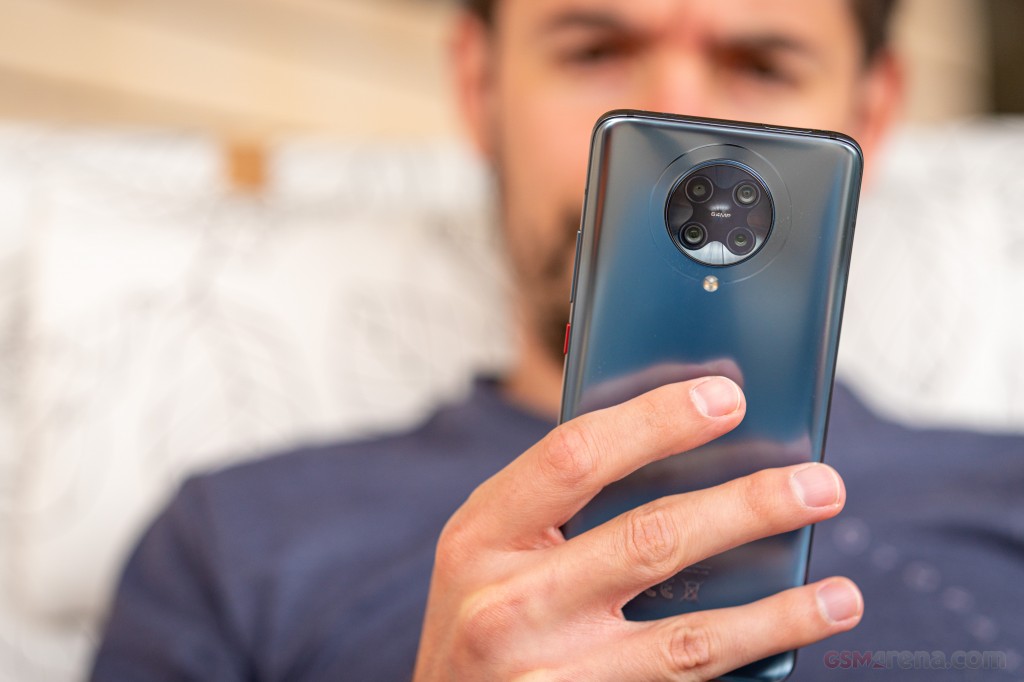Xiaomi Poco F2 Pro hands-on photo 15