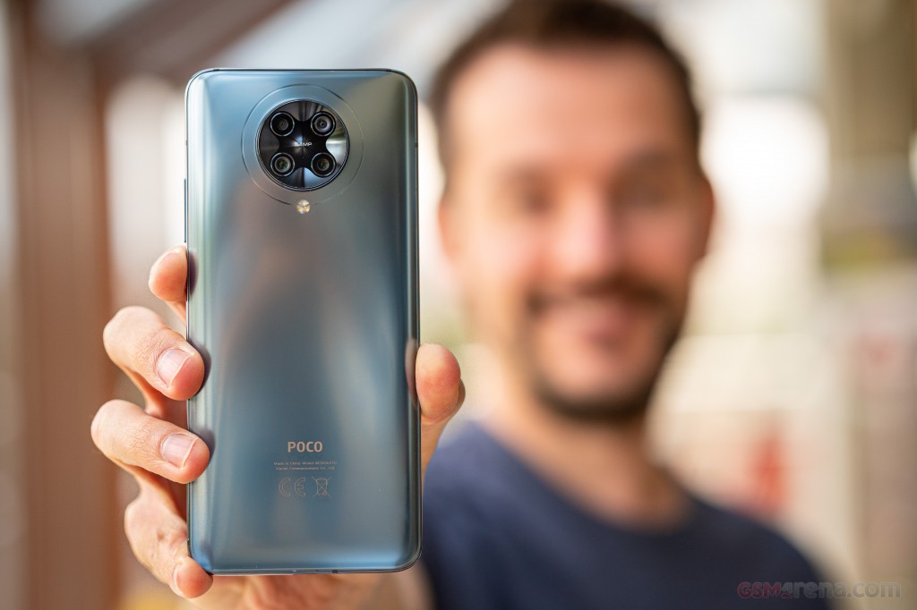 Xiaomi Poco F2 Pro hands-on photo 18