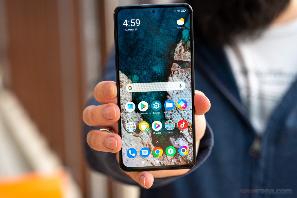 Xiaomi Poco F3 hands-on photo 4
