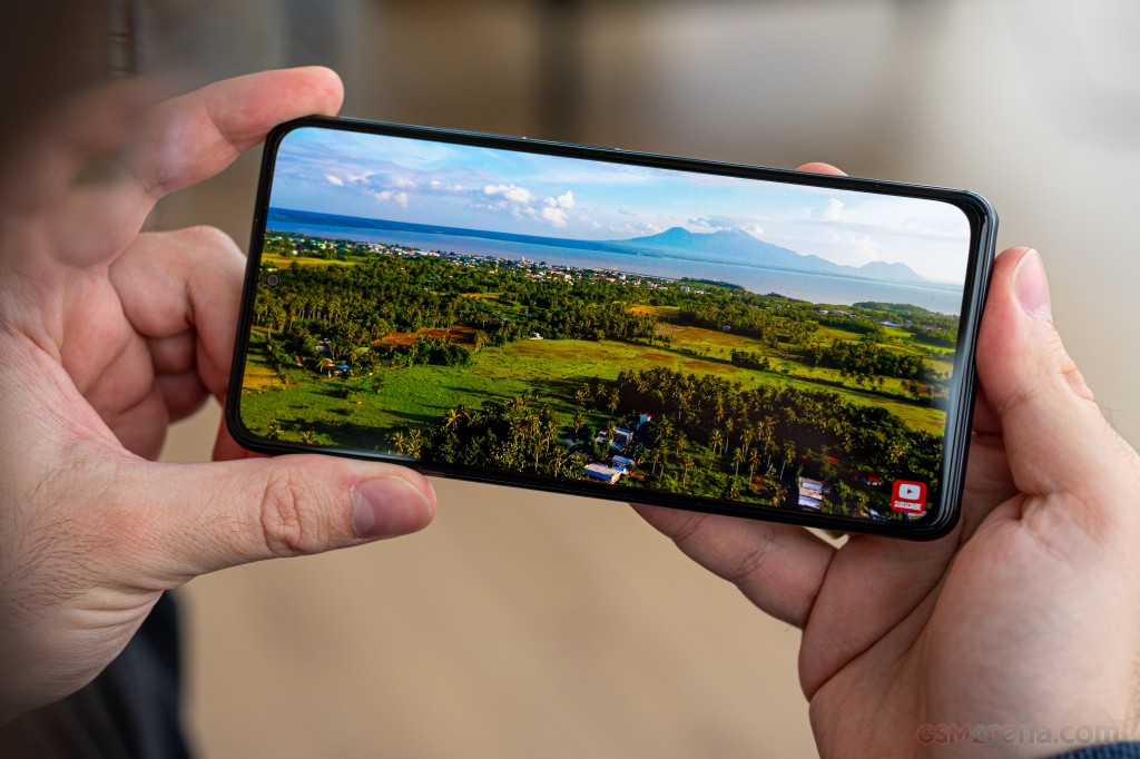 Xiaomi Poco F3 hands-on photo 15