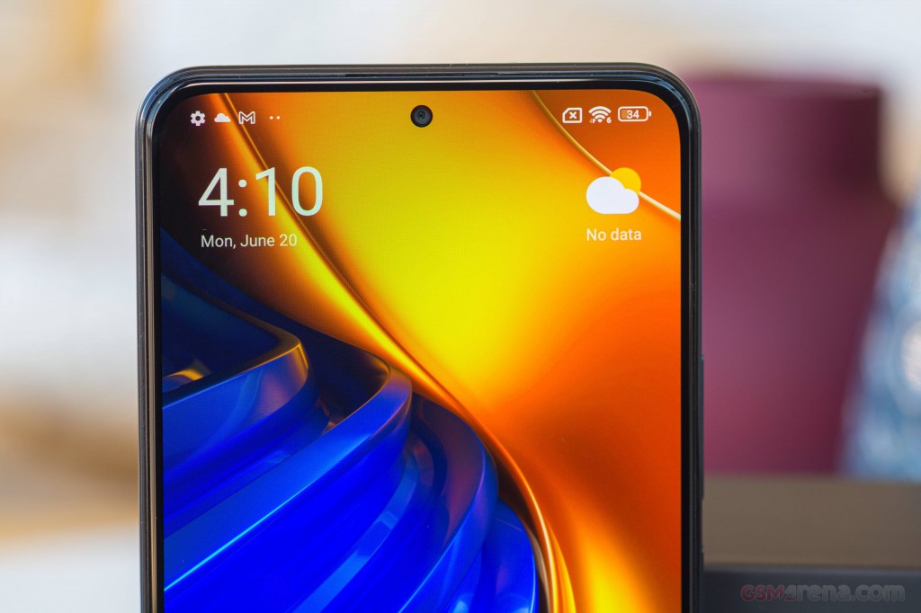 Xiaomi Poco F4 hands-on photo 5