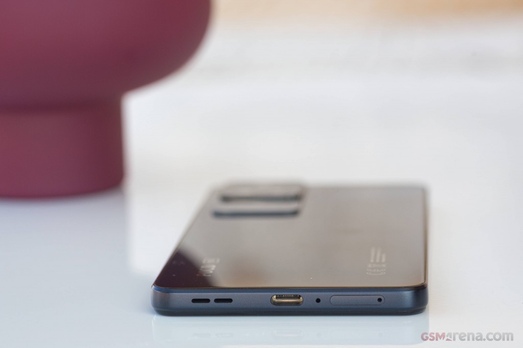 Xiaomi Poco F4 hands-on photo 10