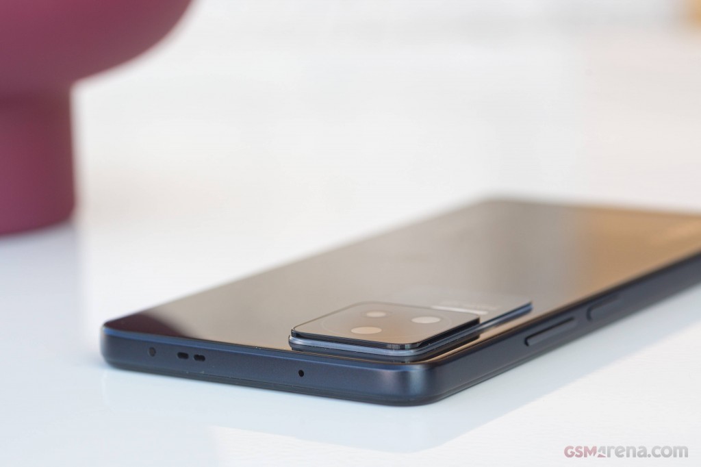 Xiaomi Poco F4 hands-on photo 11