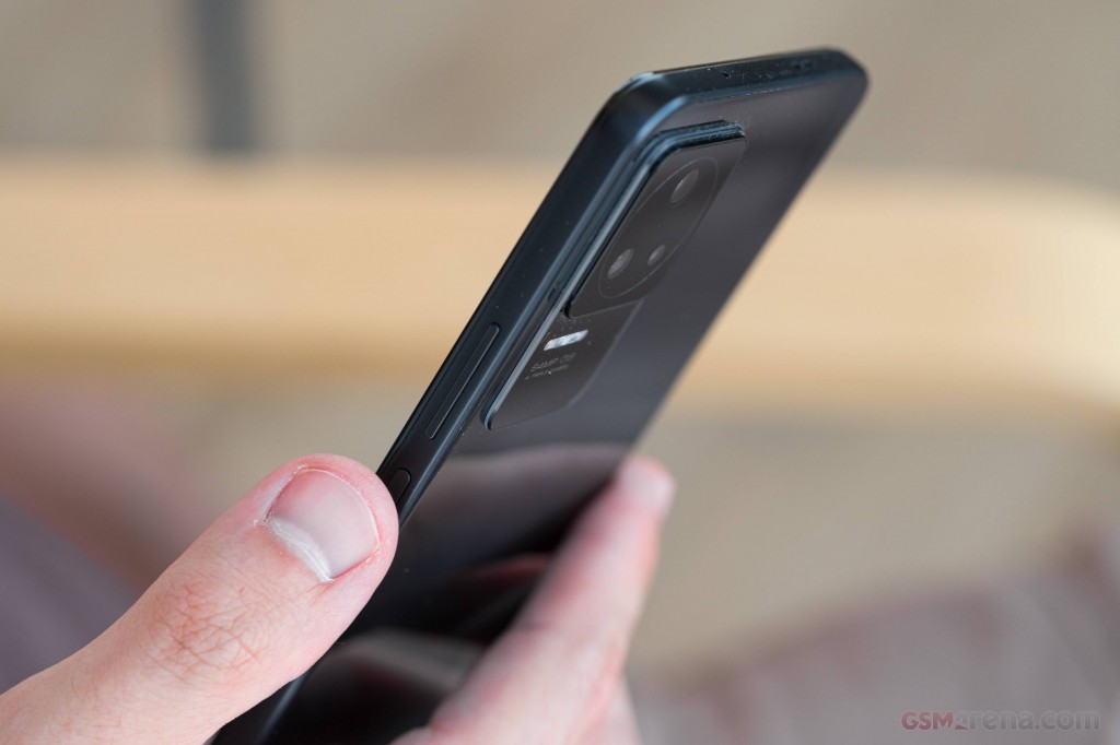 Xiaomi Poco F4 hands-on photo 17