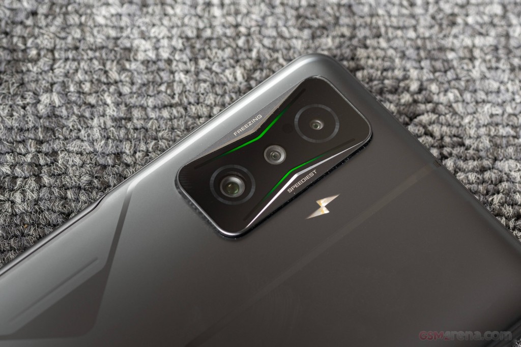Xiaomi Poco F4 GT hands-on photo 11