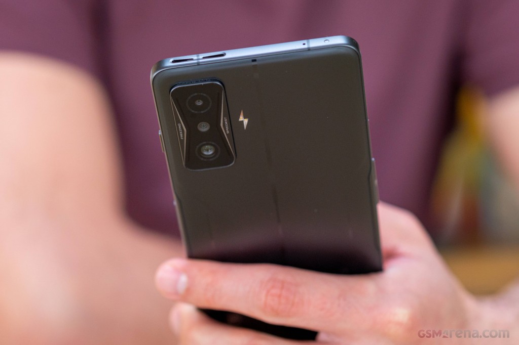 Xiaomi Poco F4 GT hands-on photo 16