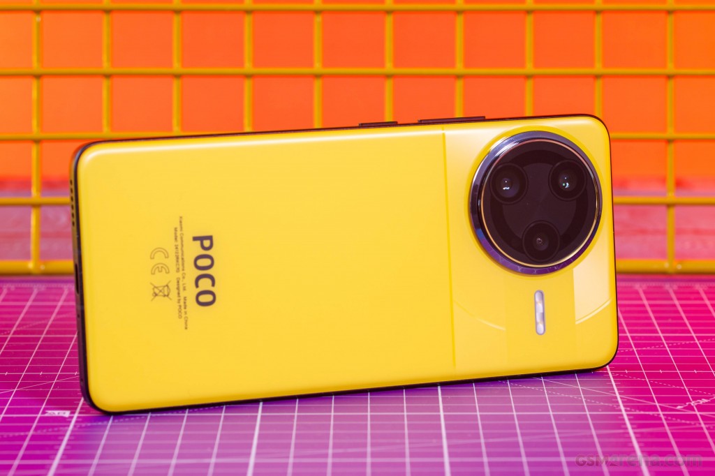 Xiaomi Poco F7 Ultra hands-on photo 3