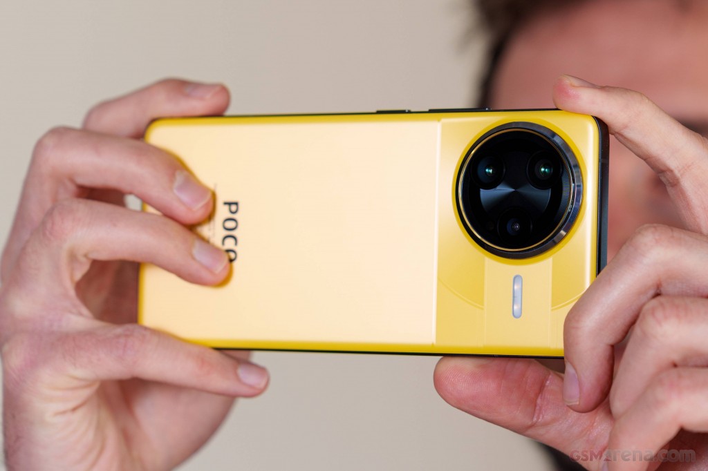 Xiaomi Poco F7 Ultra hands-on photo 16