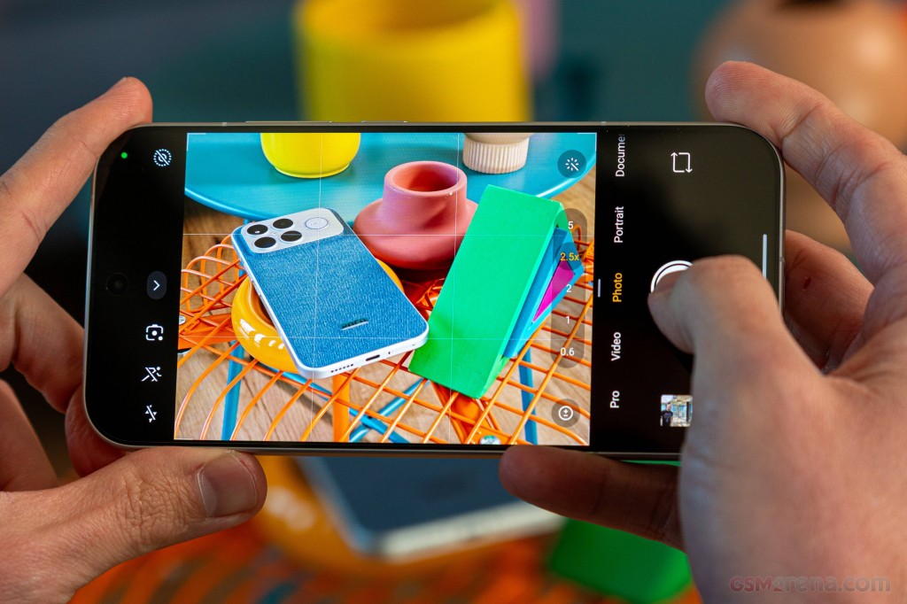 Xiaomi Poco F8 Pro hands-on photo 9