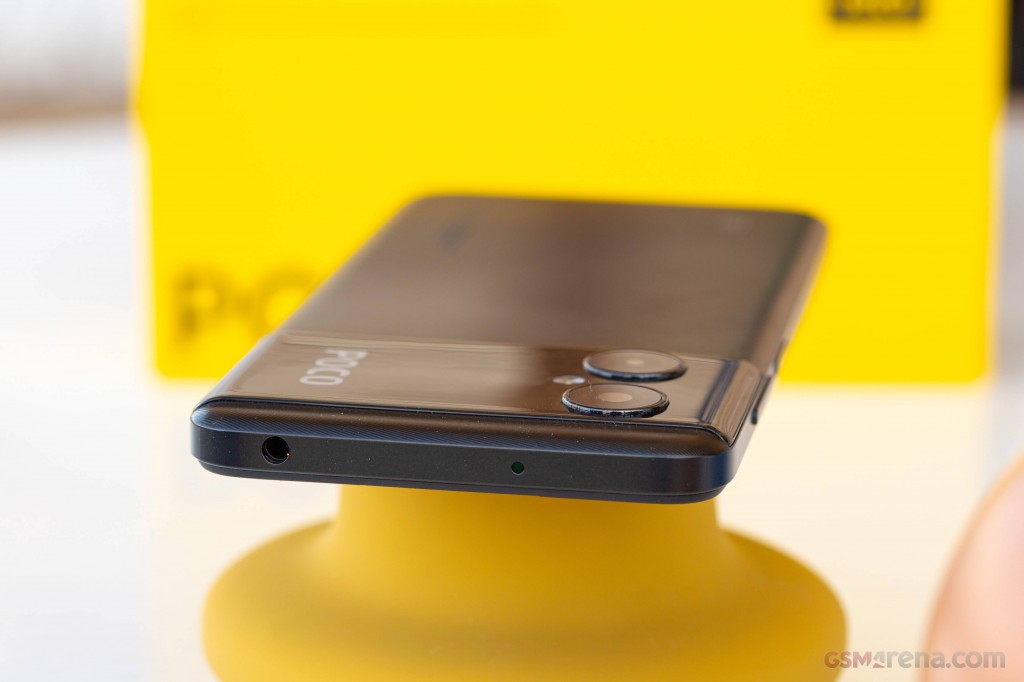 Xiaomi Poco M4 5G hands-on photo 9