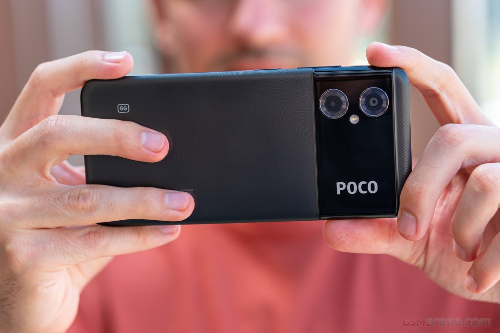 Xiaomi Poco M4 5G hands-on photo 13