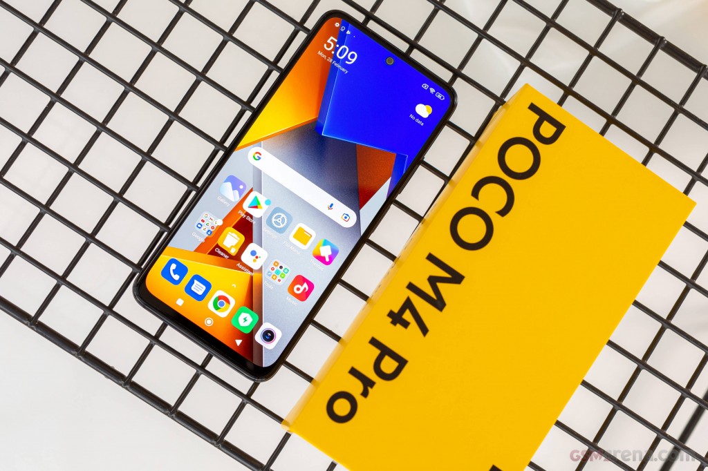 Xiaomi Poco M4 Pro hands-on photo 9