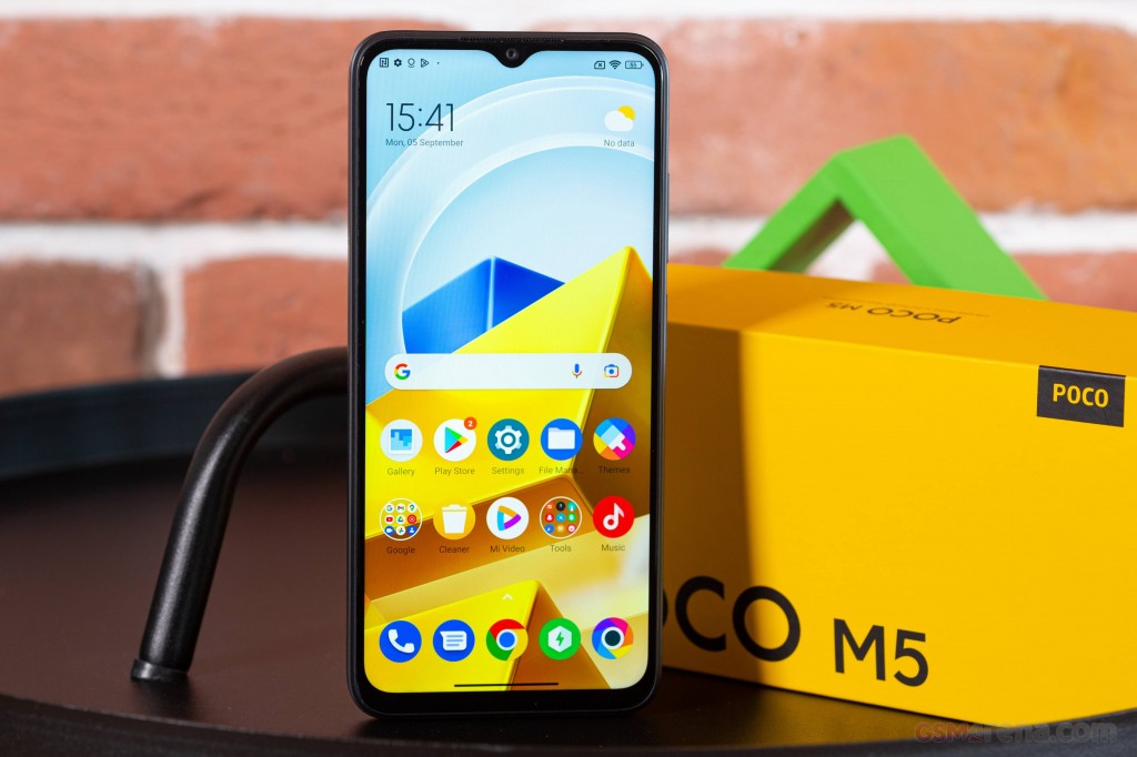 Xiaomi Poco M5 hands-on photo 2