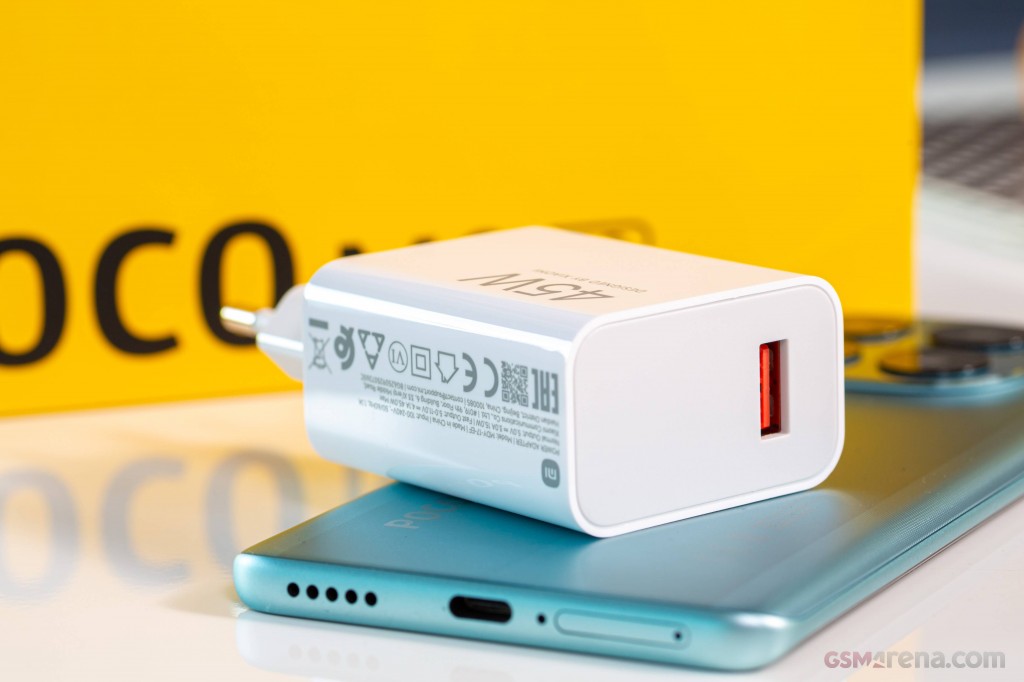 Xiaomi Poco M8 hands-on photo 2
