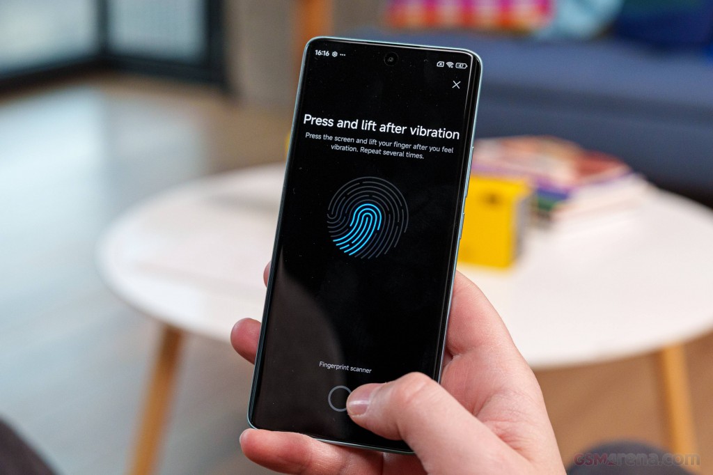 Xiaomi Poco M8 hands-on photo 22