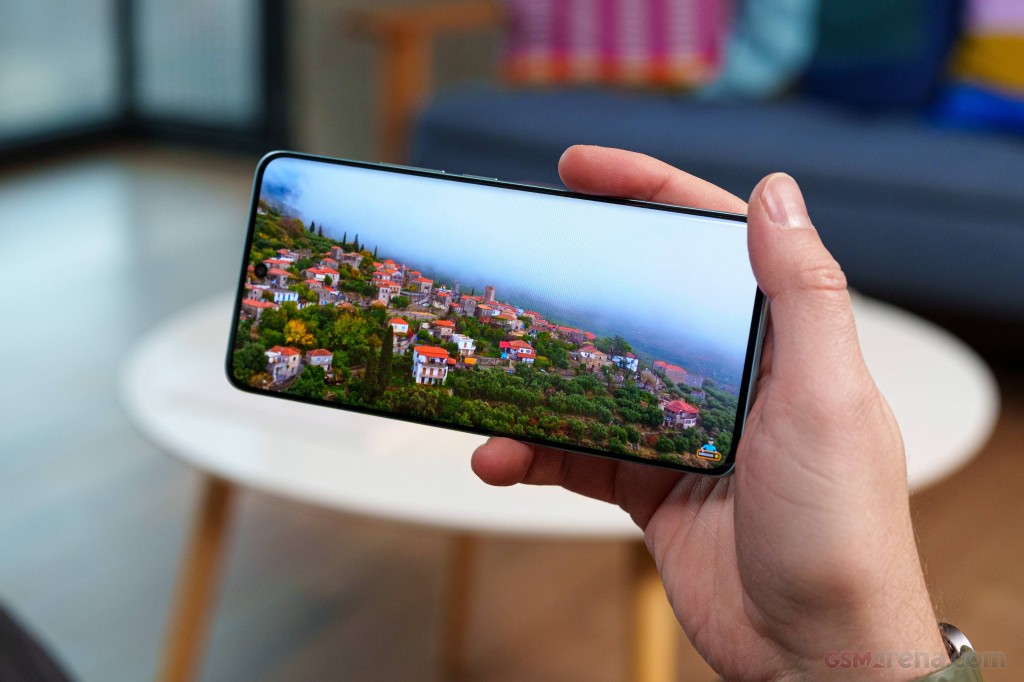 Xiaomi Poco M8 hands-on photo 24