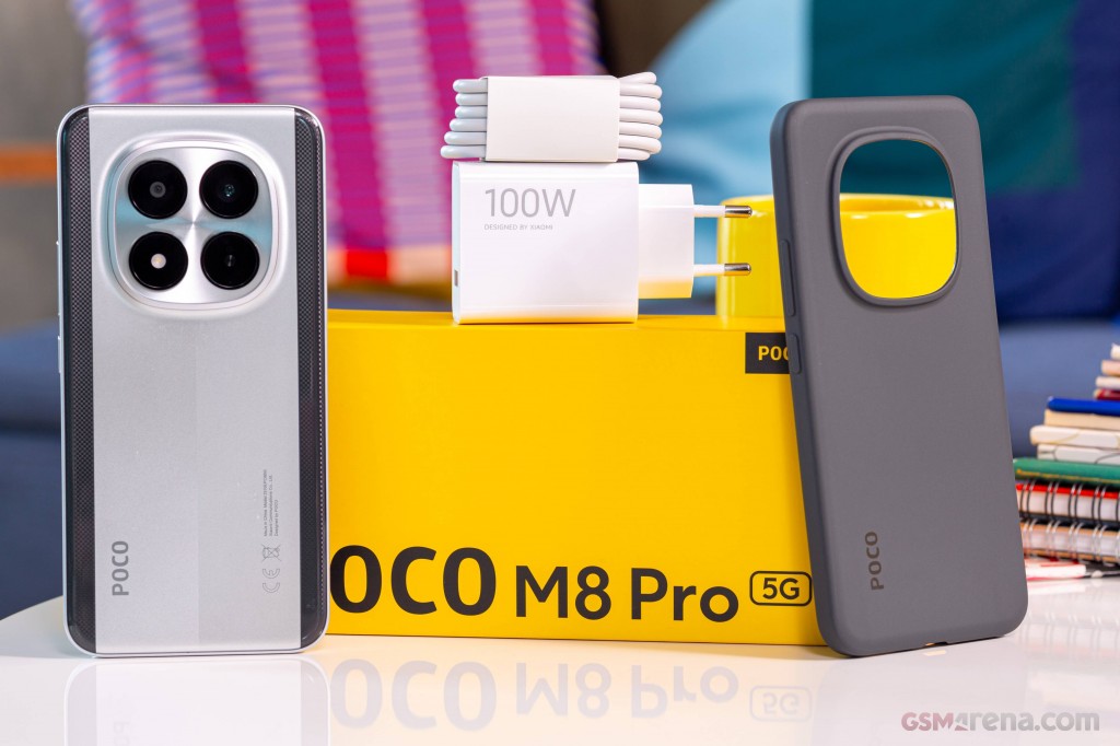 Xiaomi Poco M8 Pro hands-on photo 2