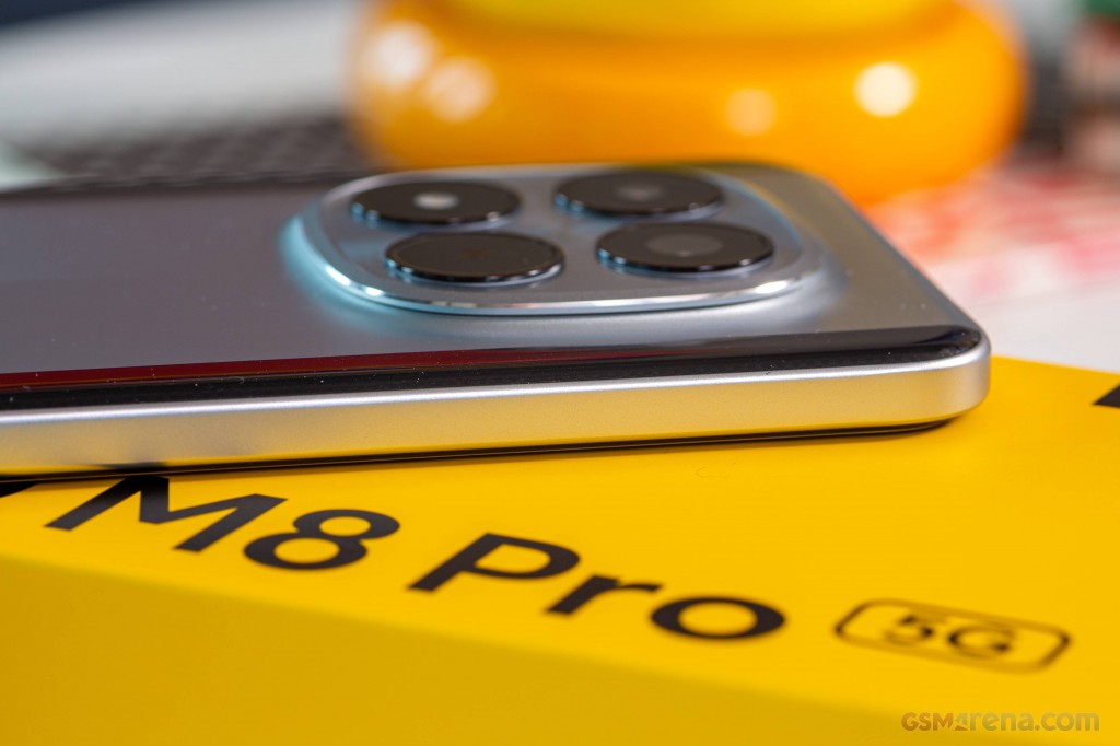 Xiaomi Poco M8 Pro hands-on photo 13