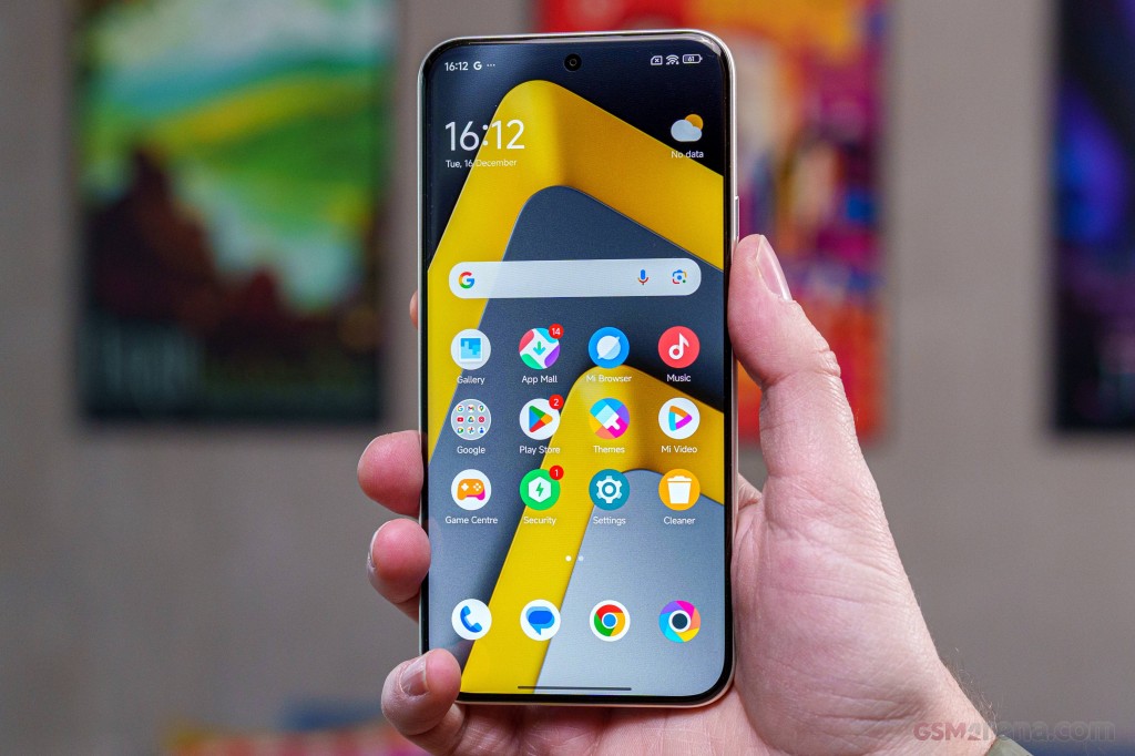 Xiaomi Poco M8 Pro hands-on photo 19