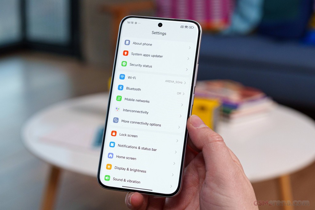 Xiaomi Poco M8 Pro hands-on photo 23