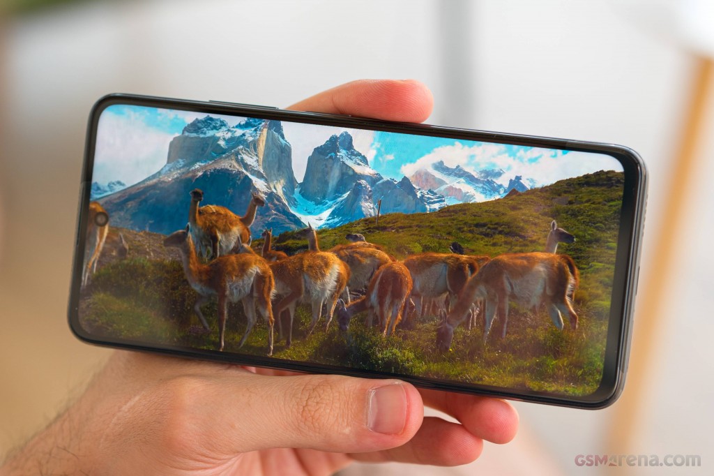 Xiaomi Poco X4 GT hands-on photo 16