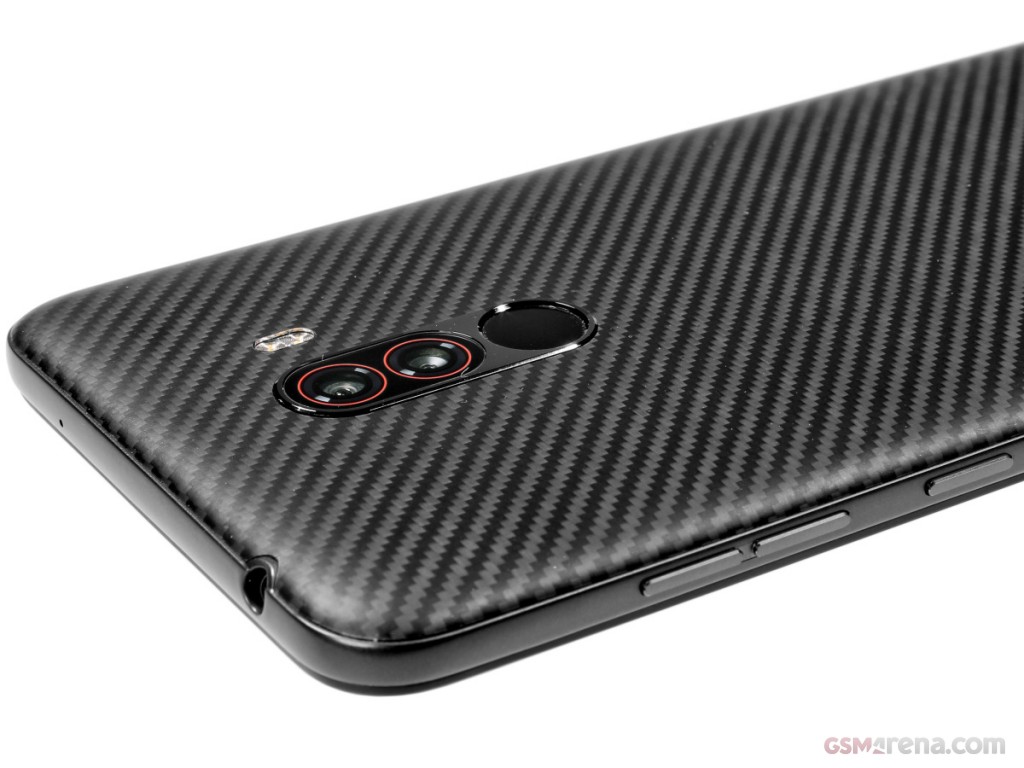 Xiaomi Pocophone F1 hands-on photo 10