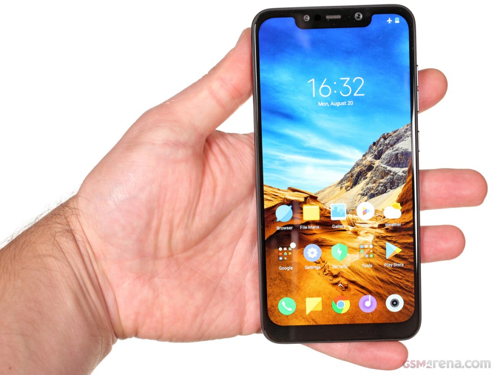 Xiaomi Pocophone F1 hands-on photo 15
