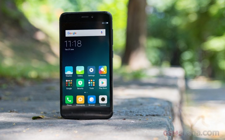 Xiaomi Redmi 4 (4X) hands-on photo 1