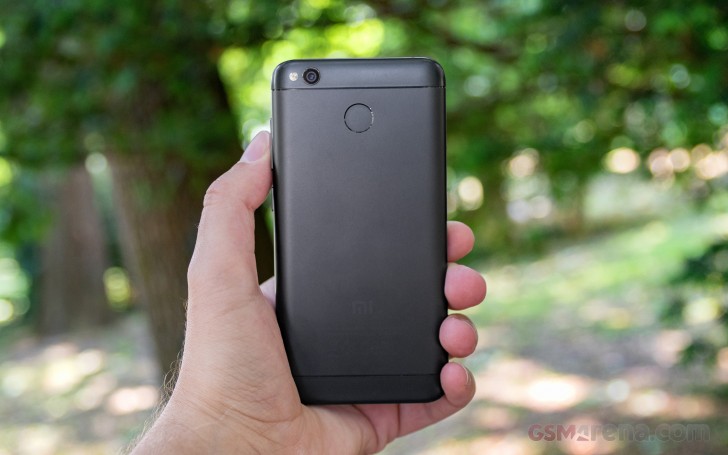 Xiaomi Redmi 4 (4X) hands-on photo 3