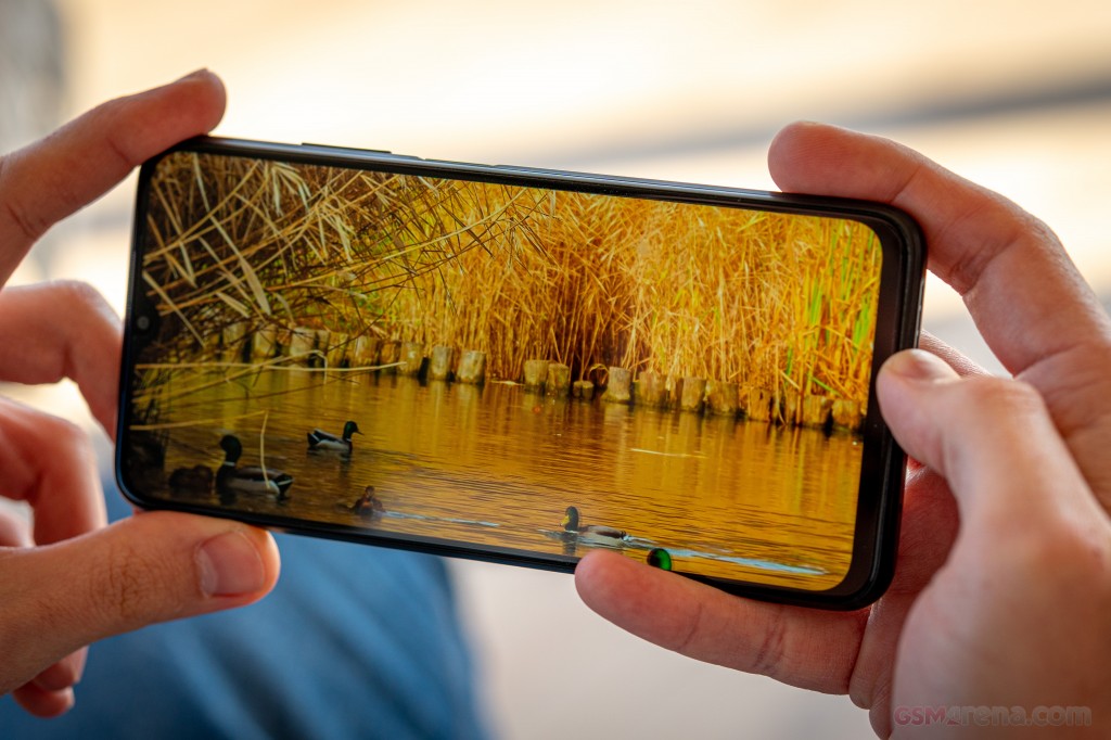 Xiaomi Redmi 9T hands-on photo 10