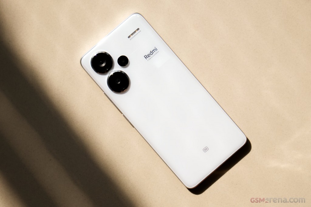 Xiaomi Redmi Note 13 Pro+ hands-on photo 3