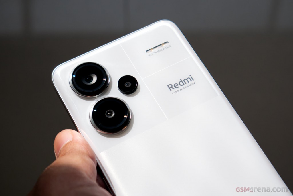 Xiaomi Redmi Note 13 Pro+ hands-on photo 5