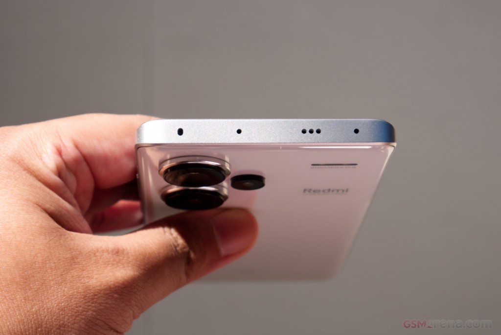 Xiaomi Redmi Note 13 Pro+ hands-on photo 12
