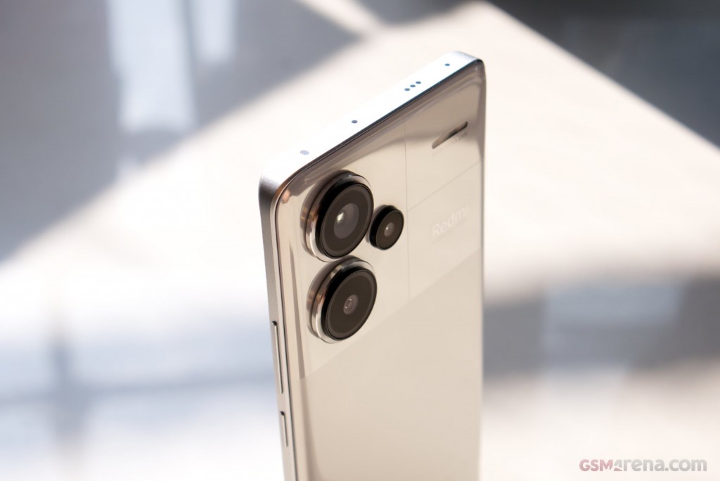 Xiaomi Redmi Note 13 Pro+ hands-on photo 15