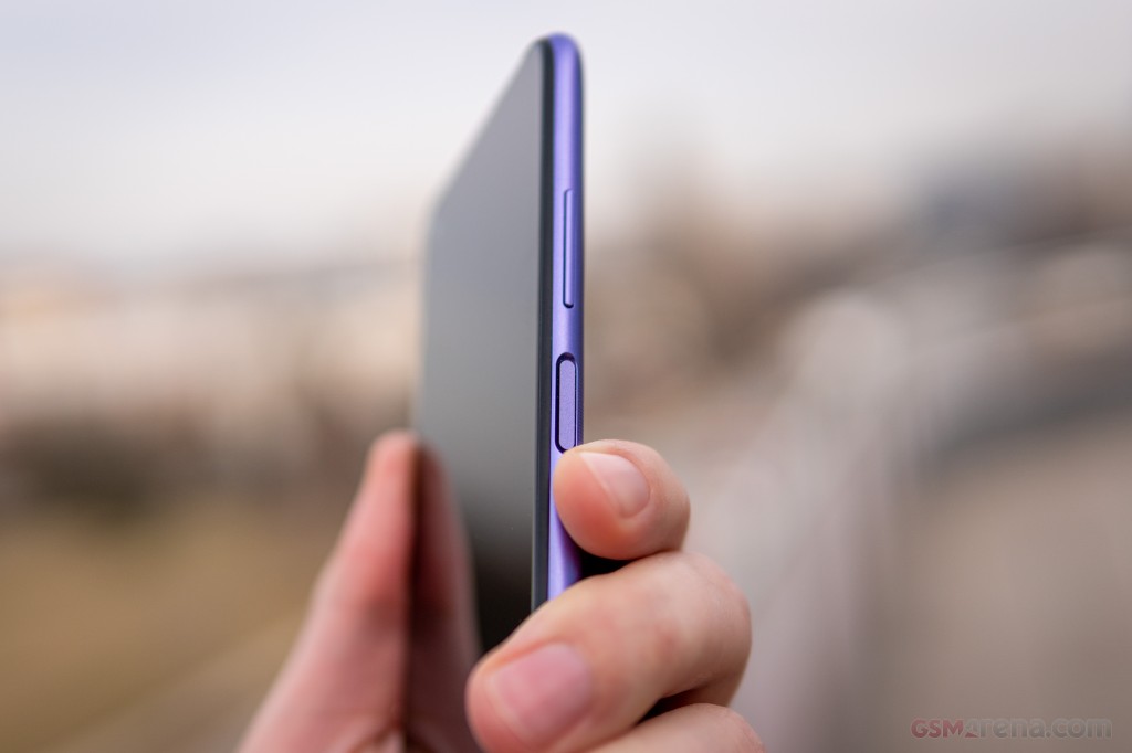 Xiaomi Redmi Note 9T hands-on photo 8