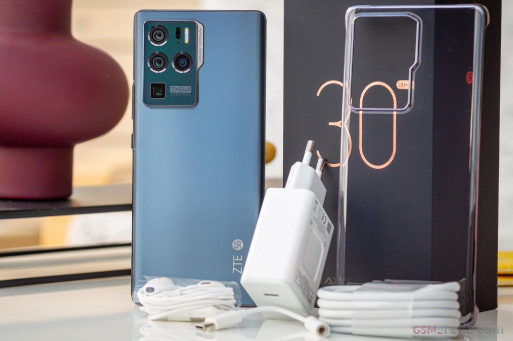 ZTE Axon 30 Ultra 5G hands-on photo 1