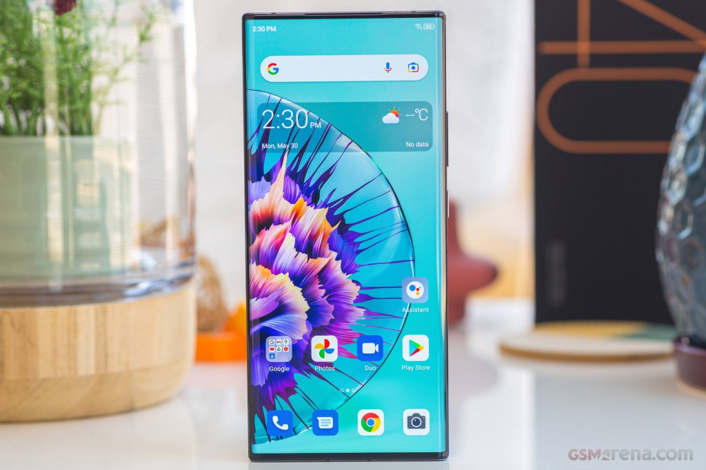 ZTE Axon 40 Ultra hands-on photo 4