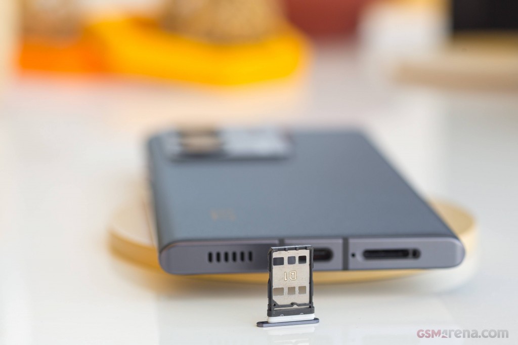 ZTE Axon 40 Ultra hands-on photo 9