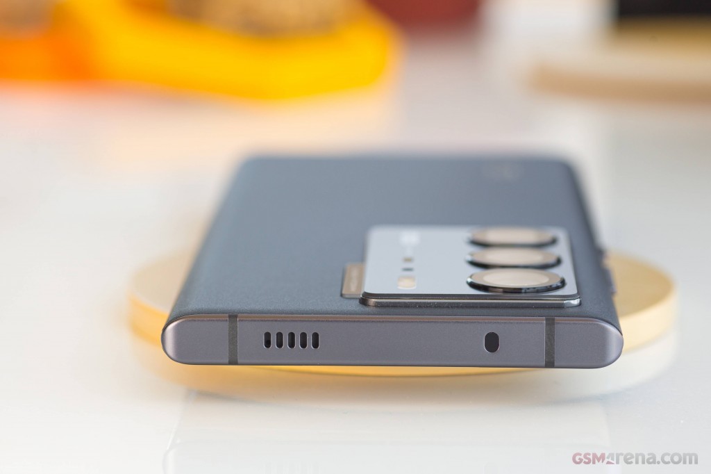ZTE Axon 40 Ultra hands-on photo 11